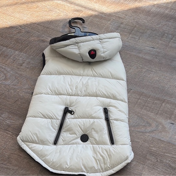 Pajar Pup off-white dog jacket with hood size large (NWT) - Picture 1 of 9